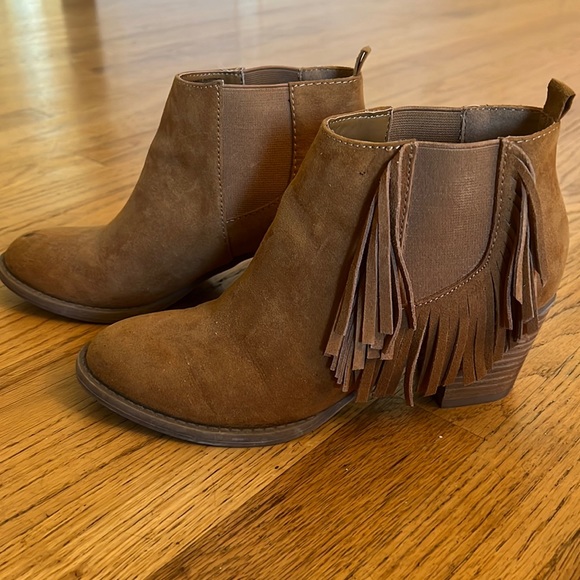 American eagle fringe suede bootie - Picture 1 of 4